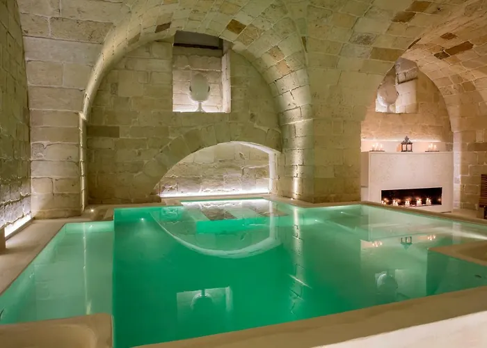 Reluxe Private Wellness 4* לצ'ה